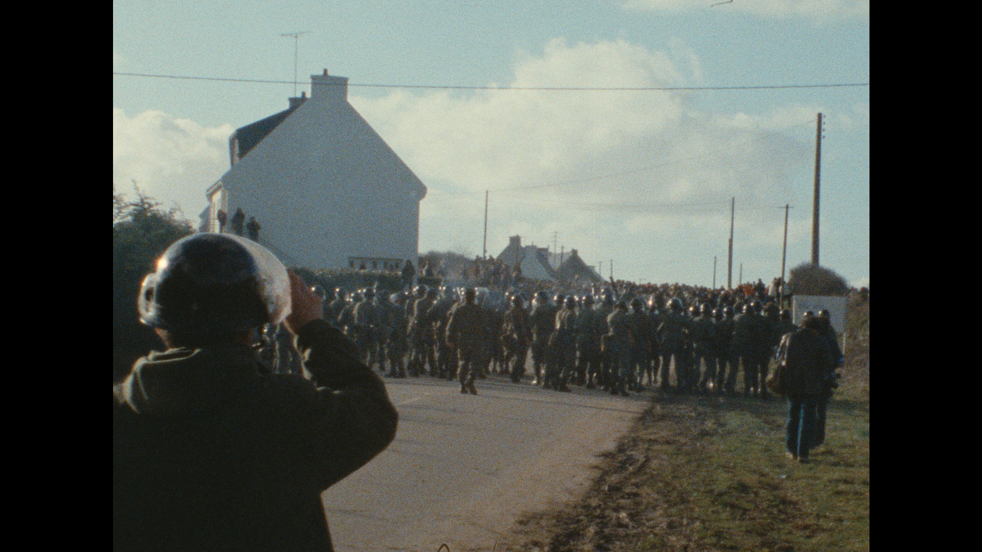 @Félix Le Garrec:Plogoff, des pierres contre des fusils 2